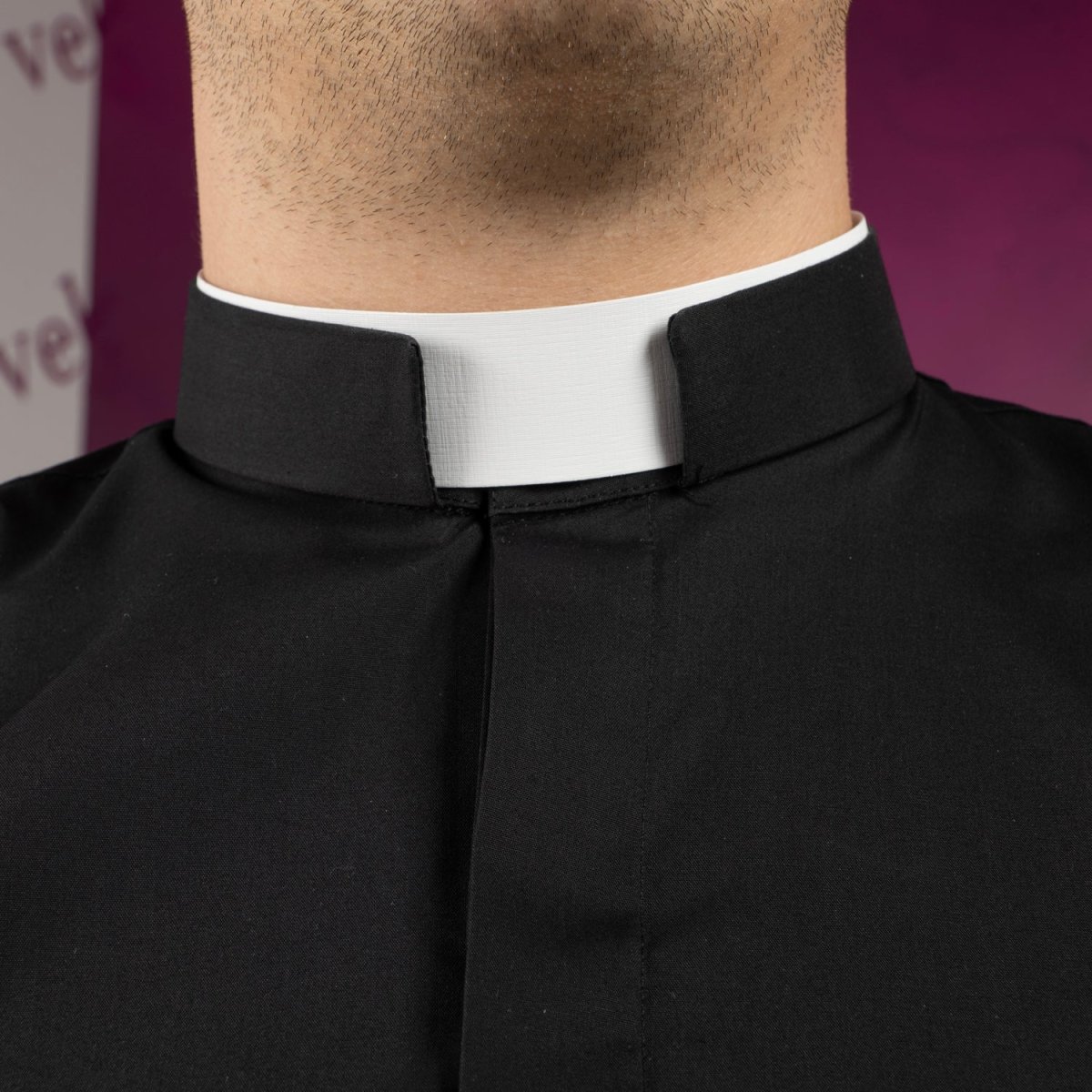 Camicia Sacerdotale Nera con Collo Romano in Cotone 100% - immagine 3