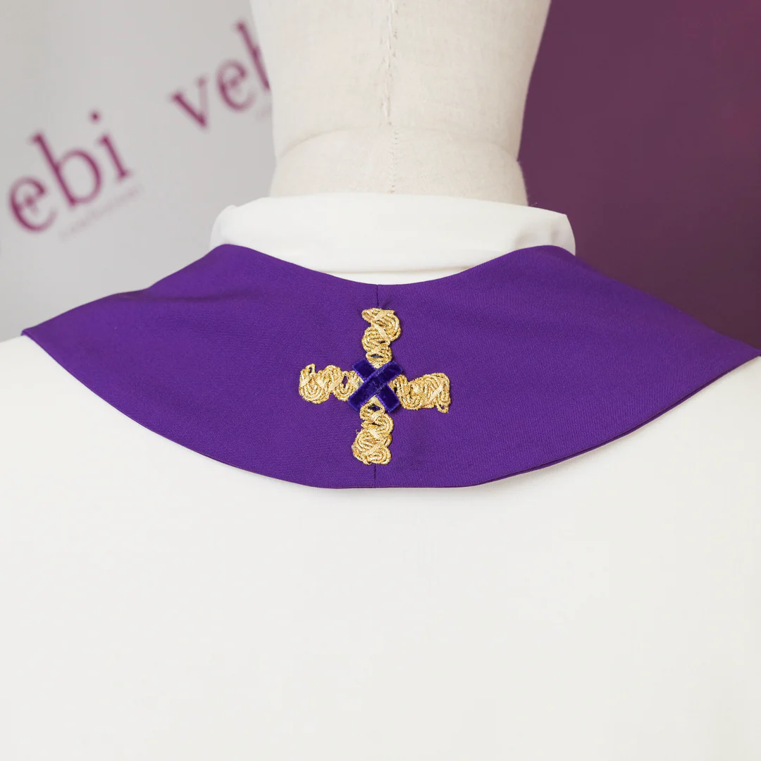 Casula Viola Pura Lana con Croci in Canuttiglia Ricamate a Mano - immagine 7